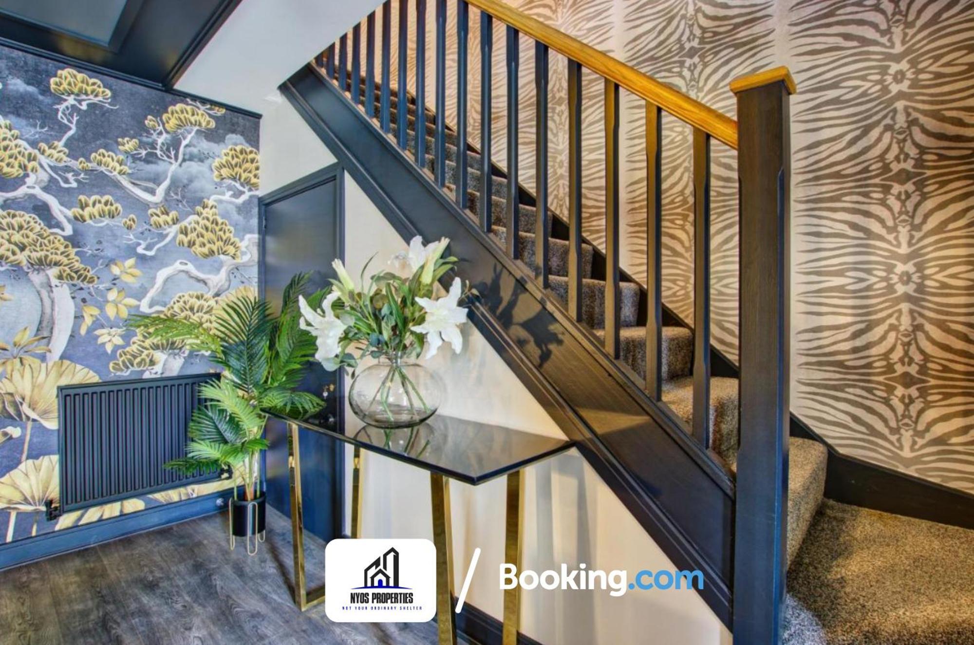 3 Bedroom Home By Nyos Properties Short Lets & Serviced Accommodation Manchester With Garden Eksteriør bilde
