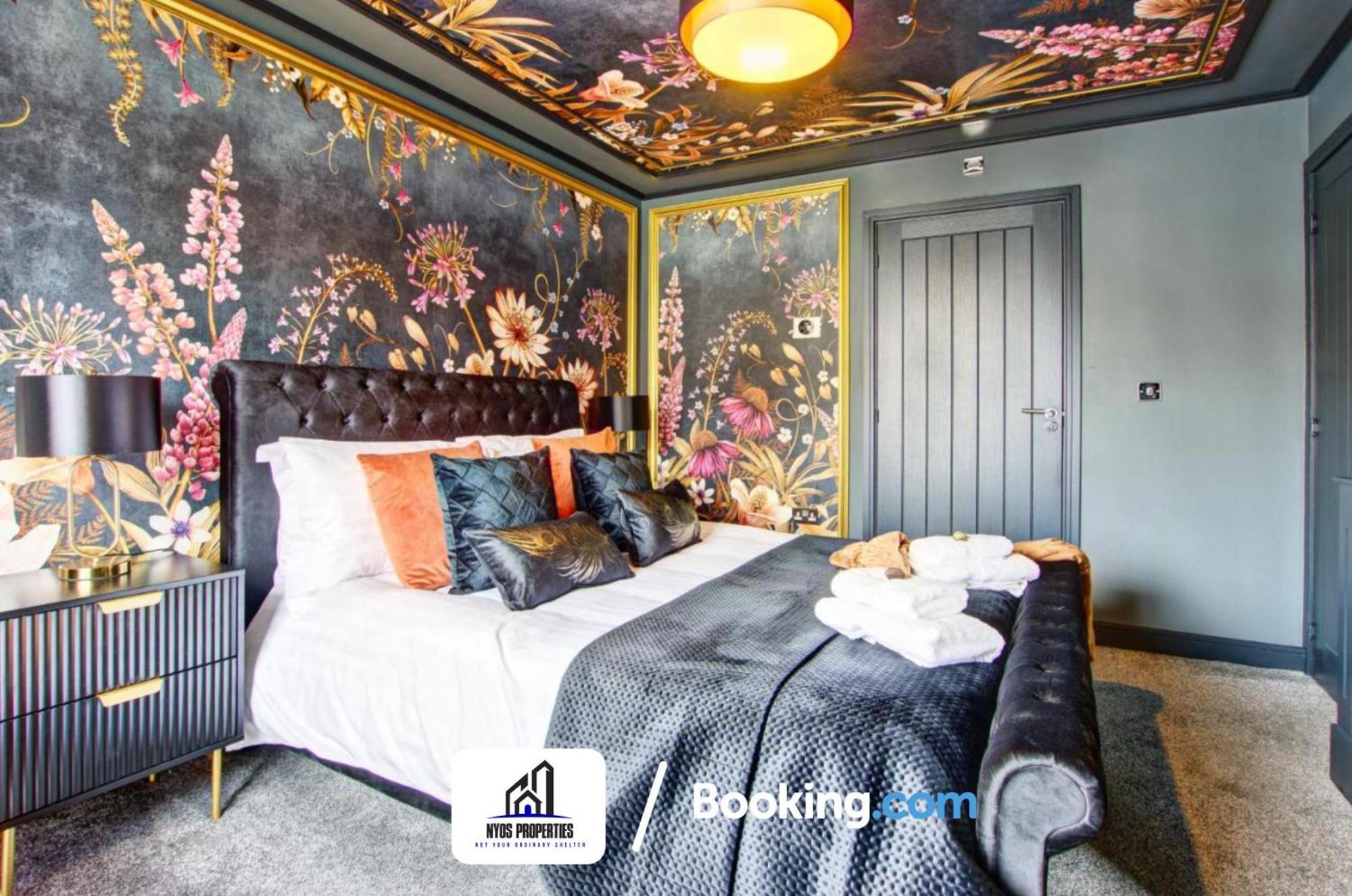 3 Bedroom Home By Nyos Properties Short Lets & Serviced Accommodation Manchester With Garden Eksteriør bilde